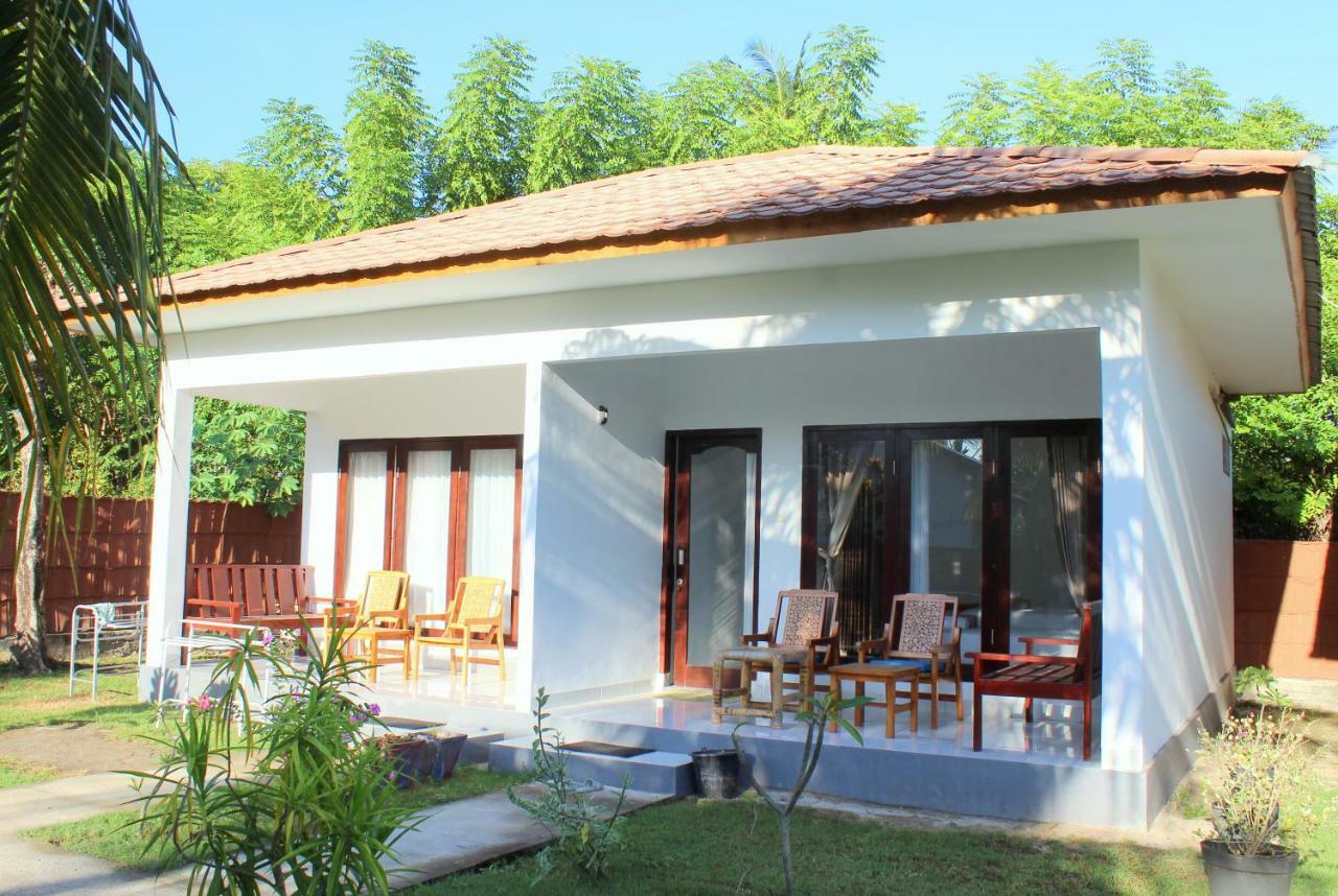 Nusa Indah Bungalows Gili Air Exterior foto